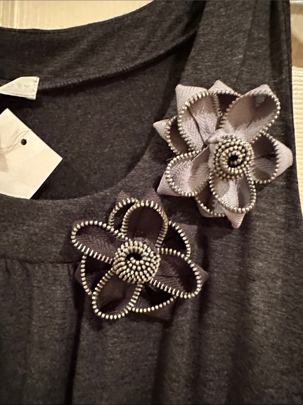 Design History Dark Gray Sleeveless Floral-Applique Dress - Picture 4 of 7